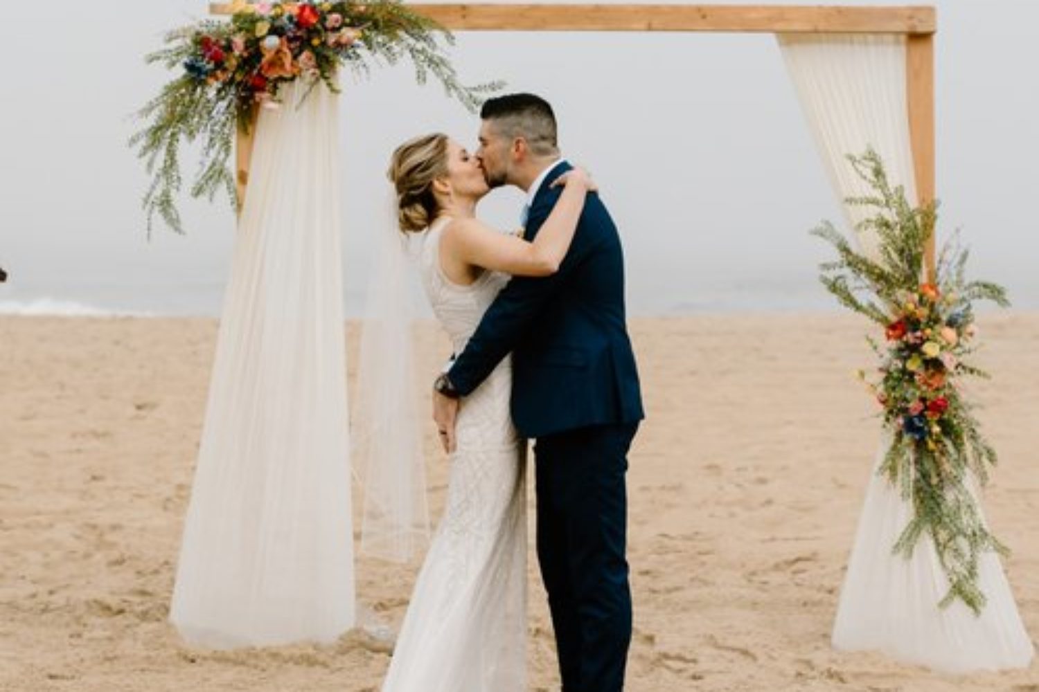Beach-Wedding-Ocean-City-Maryland-Barefoot-Beach-Weddings