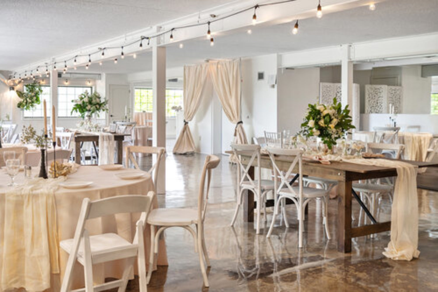 Coastal-59-Wedding-Venue-Ocean-City-Maryland-Curtains-White-Chairs-Cream-Table-Runners-Oysters-Wine-Glasses-Dinner-Room