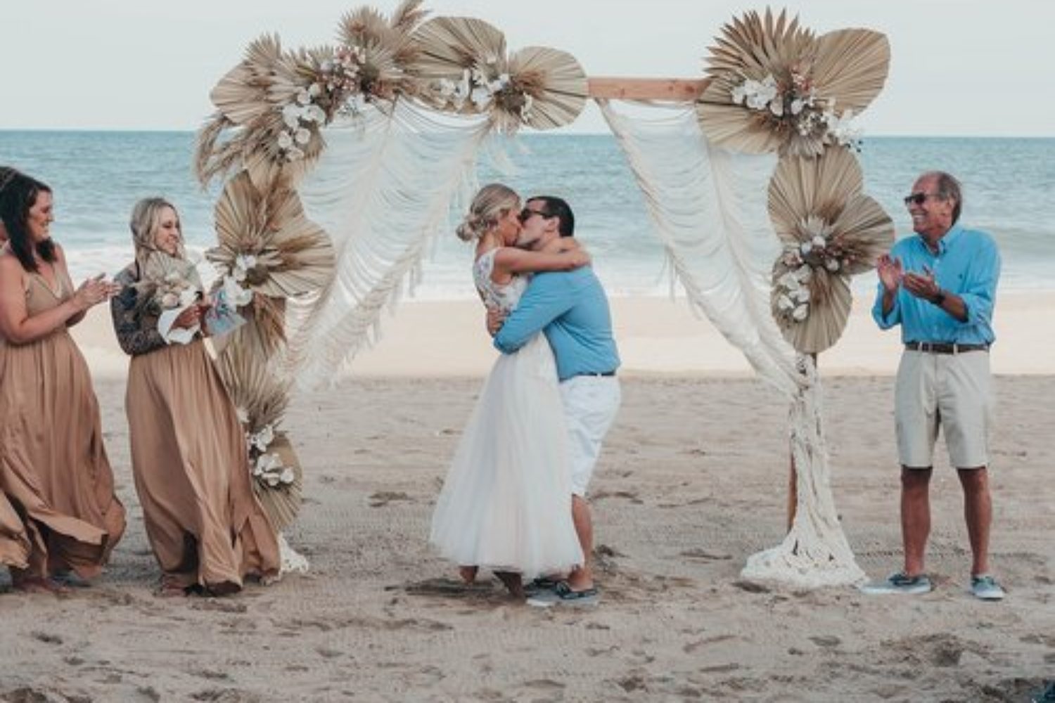 beach-wedding-oc-md-dried-palms-bouquet-taupe-bridesmaids-dresses-barefoot-beach-bride