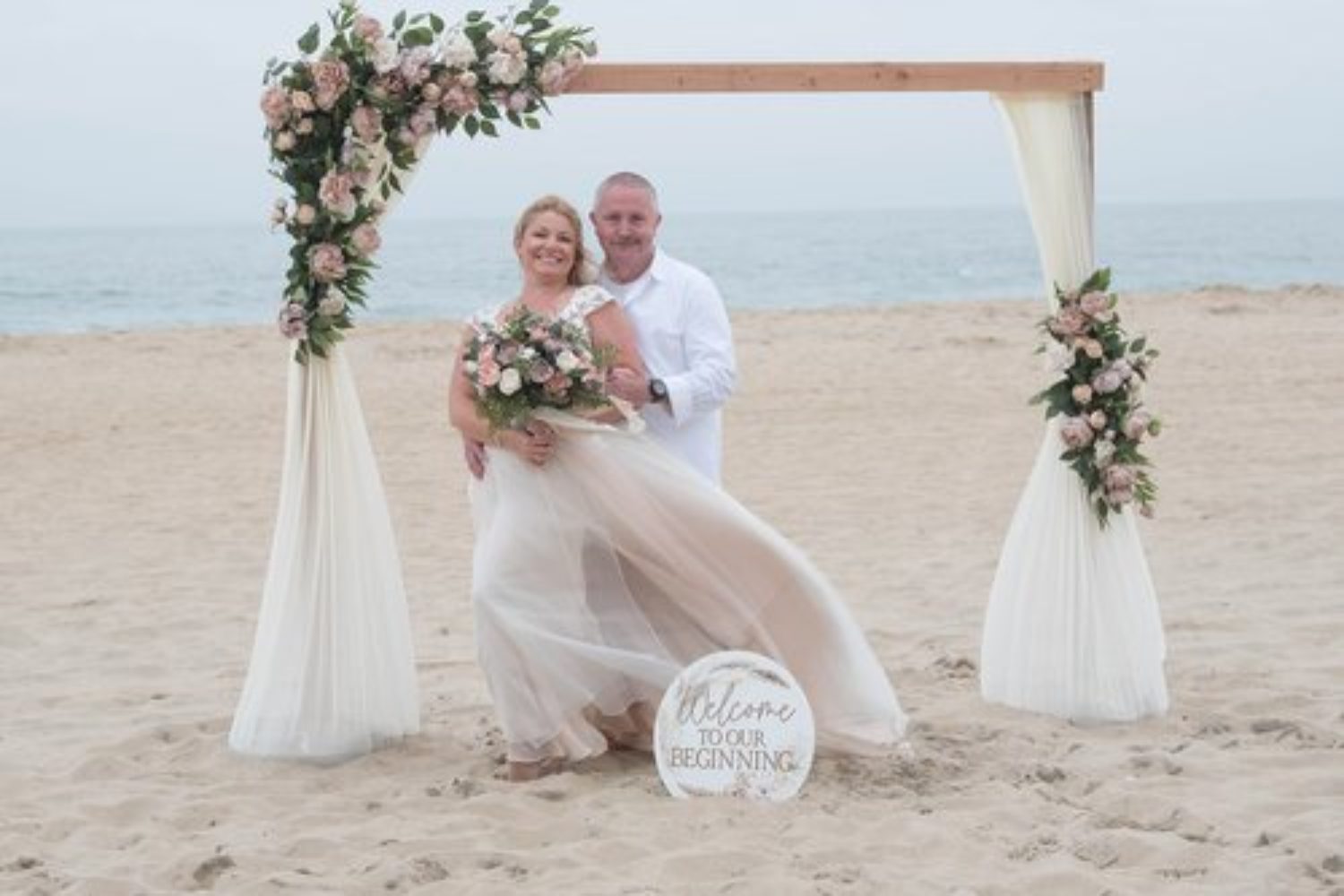 beach-wedding-oc-md-eleopment-barefoot-beach-bride
